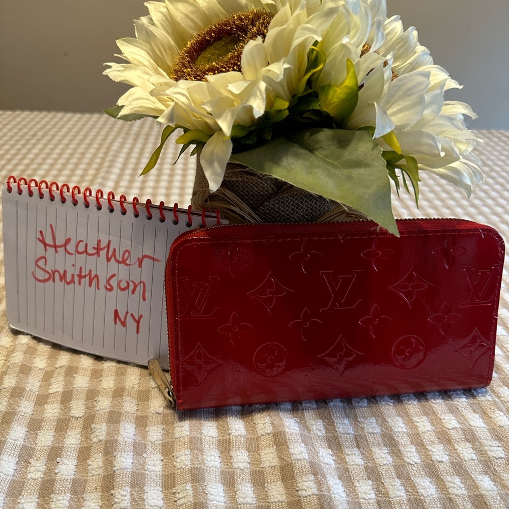 Louis Vuitton Womens Vernis Patent Leather Monogram Zip Around Red Wallet